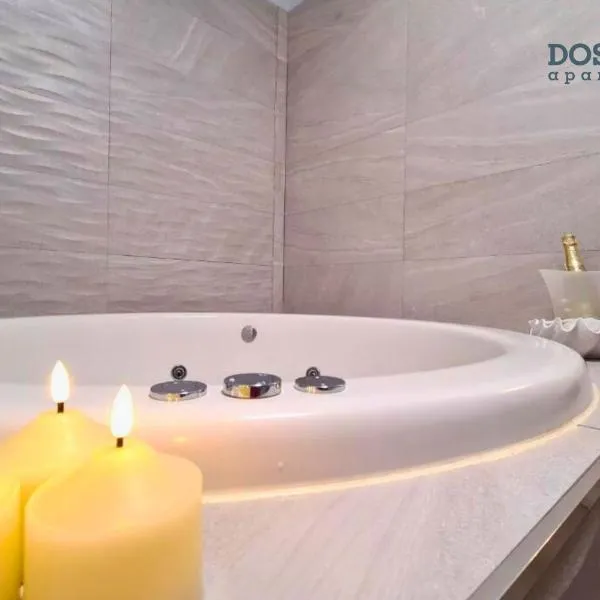 Dos Torres Bárbol - Jacuzzi en la Habitación y Garaje en el Centro，位于萨拉戈萨的酒店