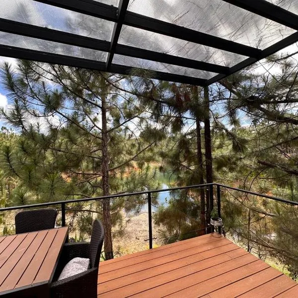 Cozy escape, lake view，位于瓜塔佩的酒店
