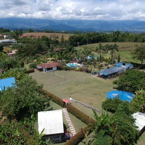 Finca Hotel Pueblito Quindiano，位于蒙特内哥罗的酒店