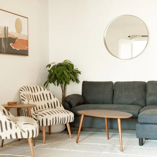 Next Getaway Home-3 Rooms, 4 Bed, 2 Bath, Backyard，位于梅萨的酒店