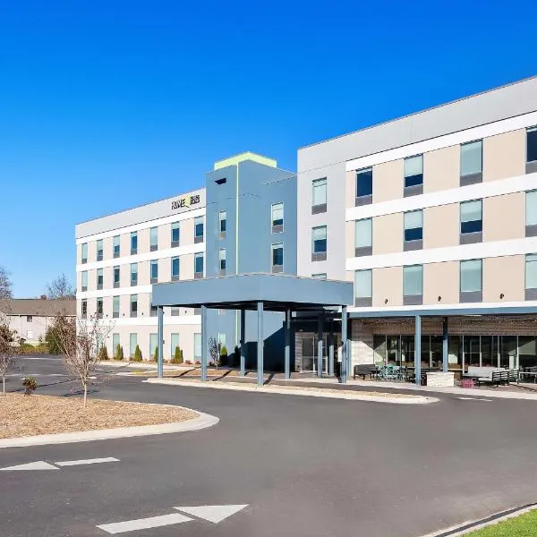 Home2 Suites By Hilton Hendersonville，位于亨德森维尔的酒店