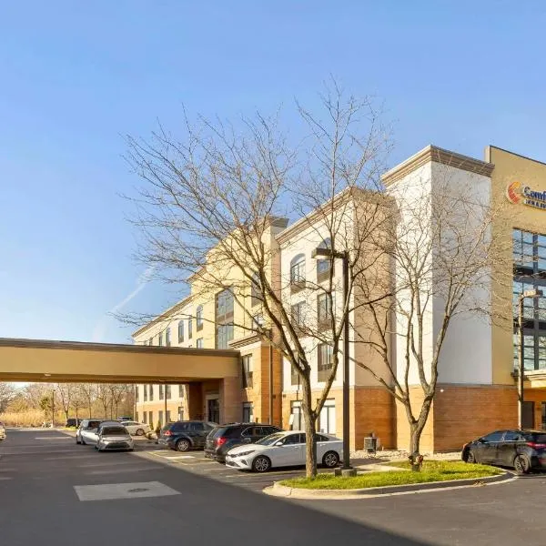 Comfort Inn & Suites Arlington Heights - Schaumburg，位于阿灵顿海茨的酒店