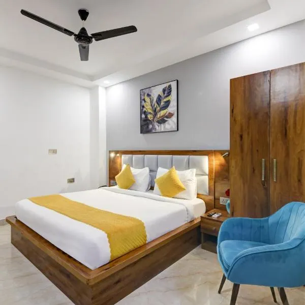 Status By Hotel The Emporio，位于加济阿巴德的酒店