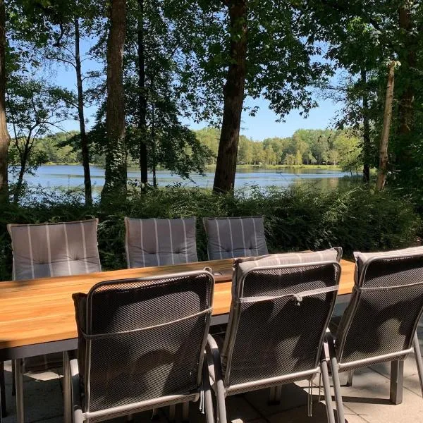 Forest lakehouse with Breathtaking Sauna，位于拉纳肯的酒店