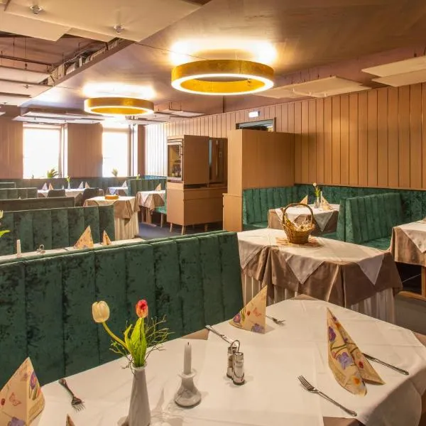 Stadthotel Raabs an der Thaya，位于拉波斯安德萨亚的酒店