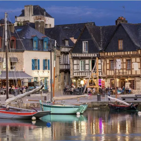 Coup de Coeur sur le Port de ST GOUSTAN, Trés Bel Appartement avec Terrasse，位于欧赖的酒店