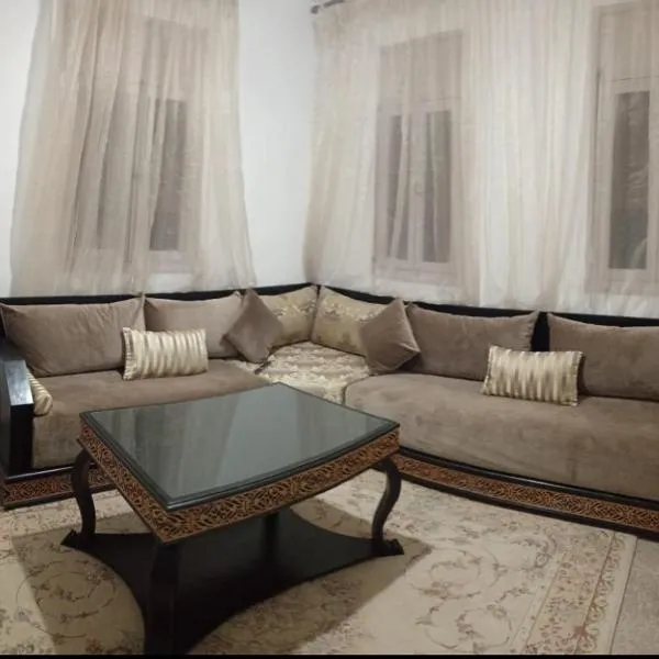 Maison pres plus Grand Bazar d'Afrique Souk El Had，位于阿加迪尔的酒店