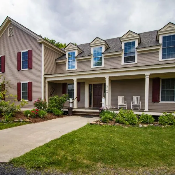 The Old Lantern Inn，位于Charlotte的酒店