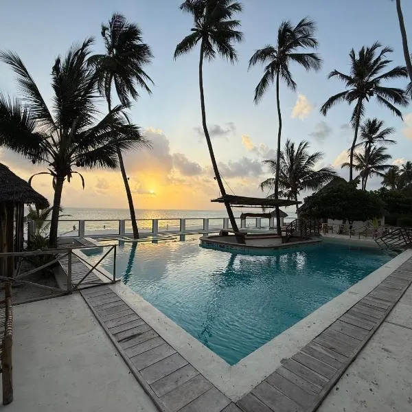 TIKI Beach Club & Resort，位于帕杰的酒店