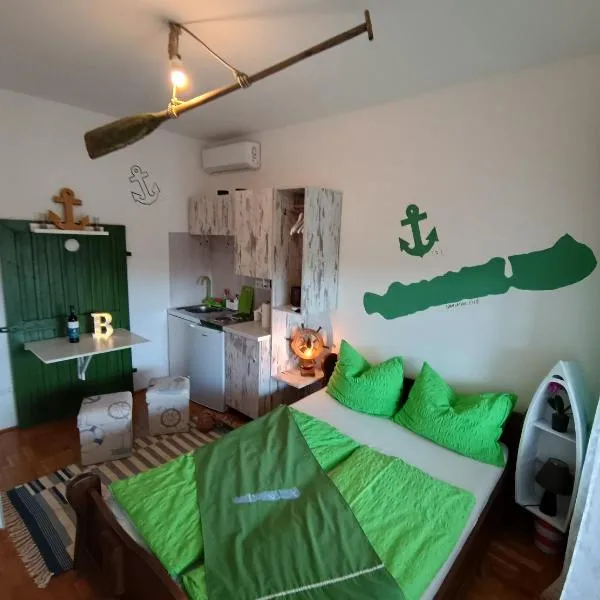 Sailor Apartman Balatonlelle，位于巴拉通雷勒的酒店