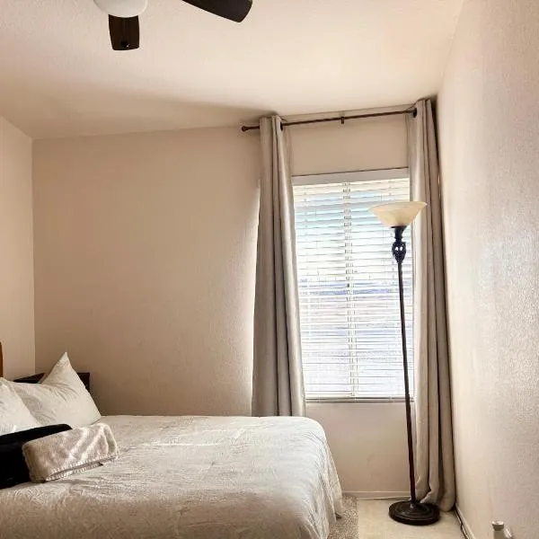 Western Breeze Getaway，位于赫米特的酒店