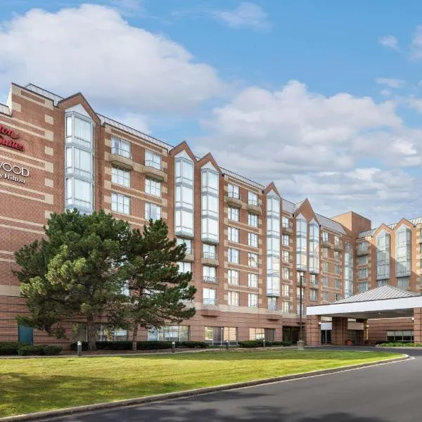 Hampton Inn & Suites Downers Grove Chicago，位于唐纳斯格罗夫的酒店
