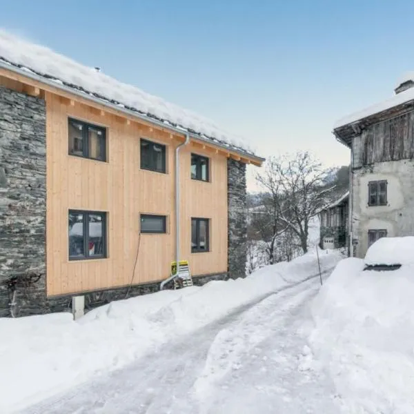 Maison chaleureuse à Courchevel avec vue sur montagnes，位于谷雪维尔的酒店