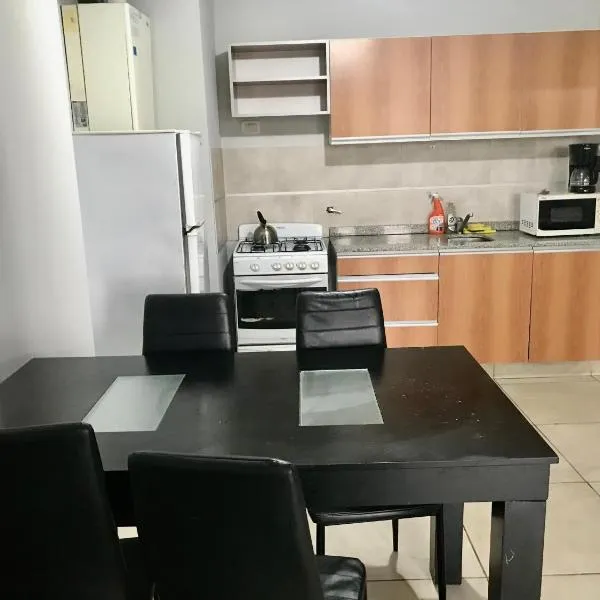 3-Genial dpto morón centro，位于莫龙的酒店