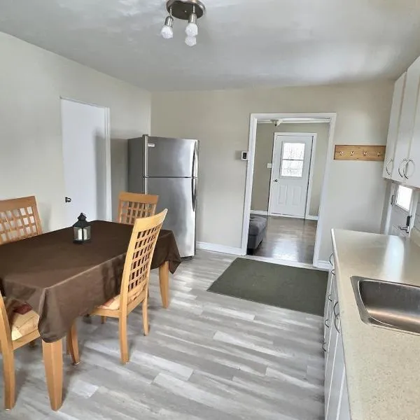 Appartement 2 chambres avec balcon，位于鲁安的酒店