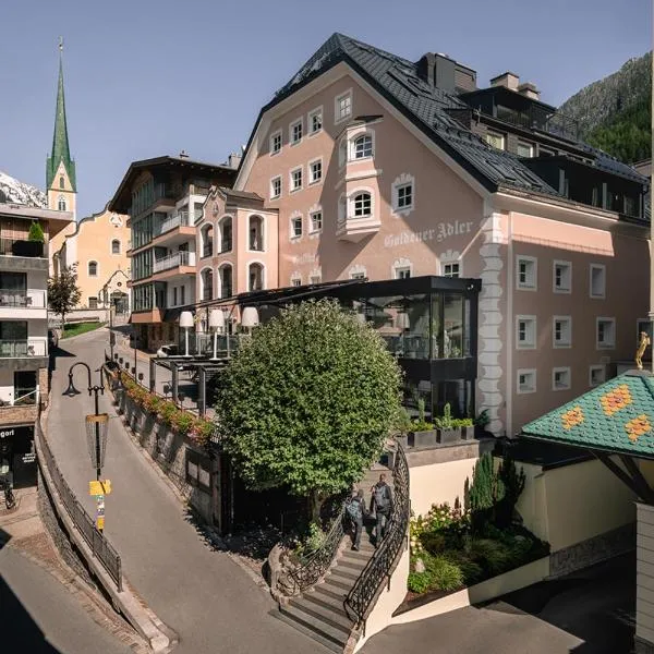 Hotel Goldener Adler - im Sommer Silvretta Premium Card inkludiert，位于伊施格尔的酒店