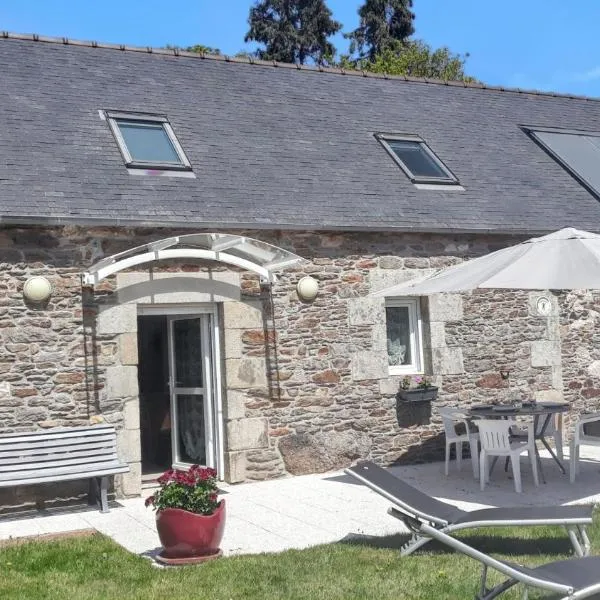 Maison charmante à Botsorhel avec jardin clos，位于Botsorhel的酒店