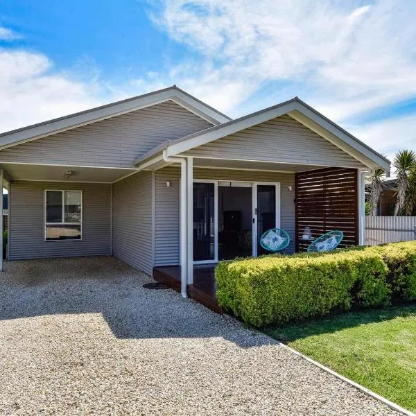 Riptide - Pet friendly outside WiFi，位于罗布的酒店