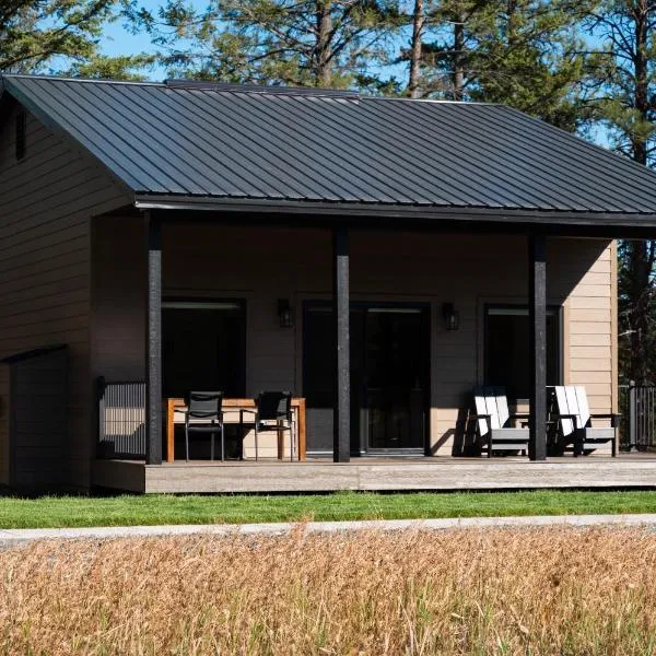 Lakeside Crest Estate Cottages，位于Lakeside的酒店