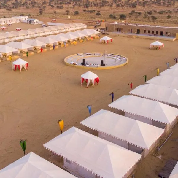 Golden Heaven Desert Camp，位于斋沙默尔的酒店