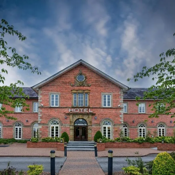 卡文水晶酒店，位于卡文的酒店