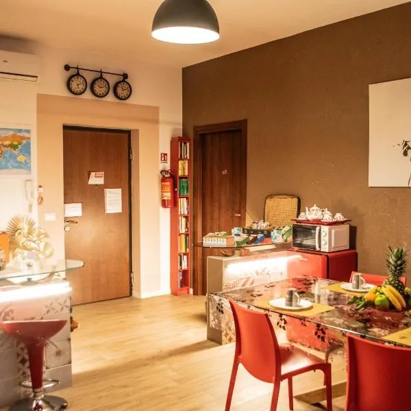 Emmanueli65 fronte clinica per 4 matrimoniale e castello，位于皮亚琴察的酒店