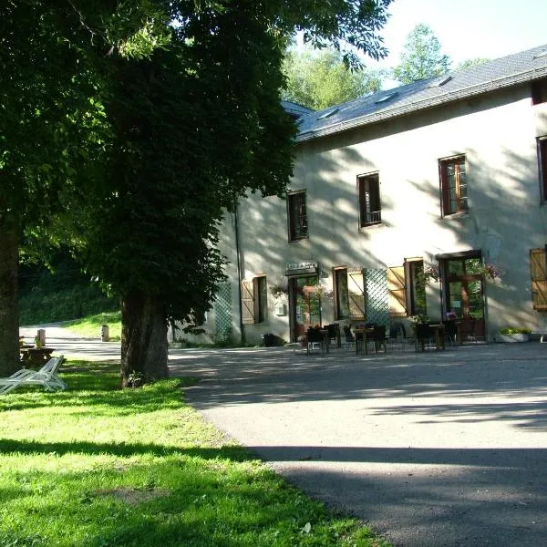 阿斯库拉弗格宾馆，位于Perles-et-Castelet的酒店