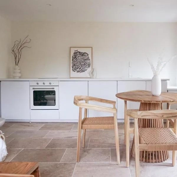 Les Voiles Blanches - Appartement dans un château，位于凯恩的酒店