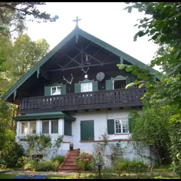 Alpenchalet，位于施塔费尔湖畔穆尔瑙的酒店