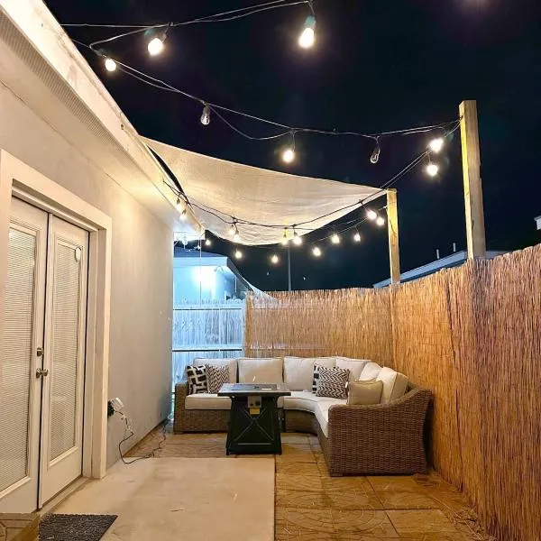 3BR Home Located In Uptown Edinburg，位于爱丁堡的酒店