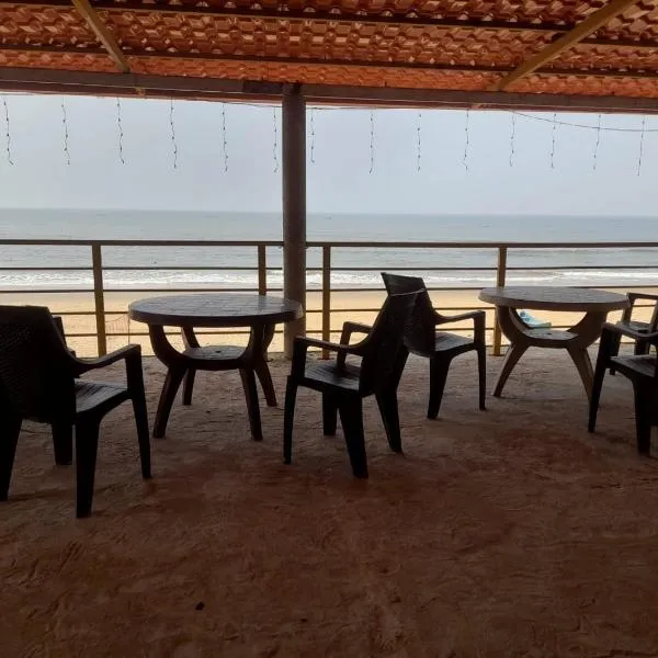 Candle wood Beach Stay，位于Gokarn的酒店