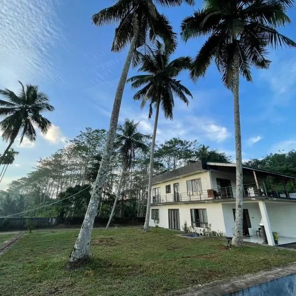 Golden Riverside Resort Kosgama，位于Kosgama的酒店