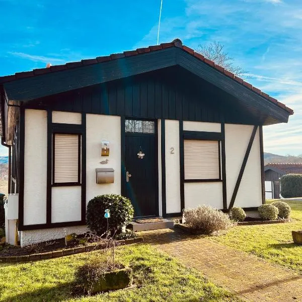 2 - Gemütlicher Bungalow am Fuße der Wasserkuppe，位于Dipperz的酒店