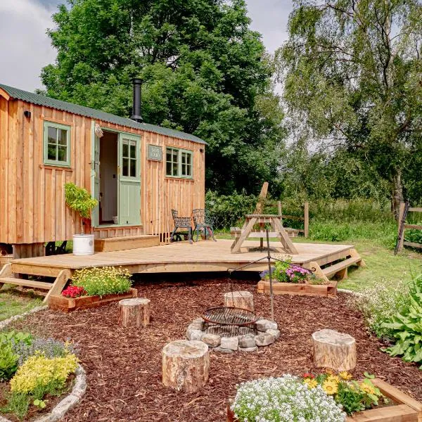 Luxury Shepherds Hut，位于斯通豪斯的酒店