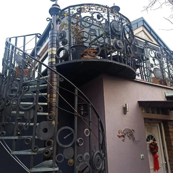 Nové podkrovie umelca，位于特尔纳瓦的酒店