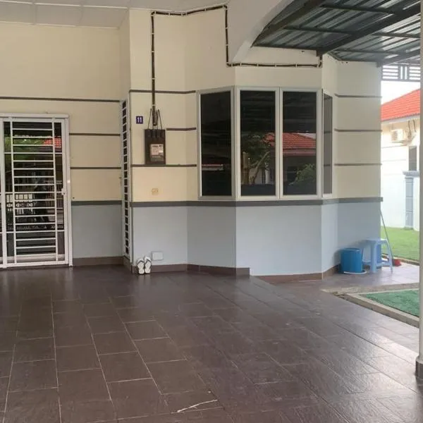 Taman Desa Bangau Homestay，位于淡马鲁的酒店