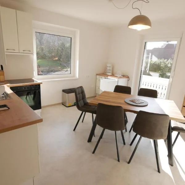 Ferienwohnung Königsberg，位于Tieschen的酒店