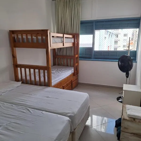 Apartamento no Boqueirão，位于桑托斯的酒店