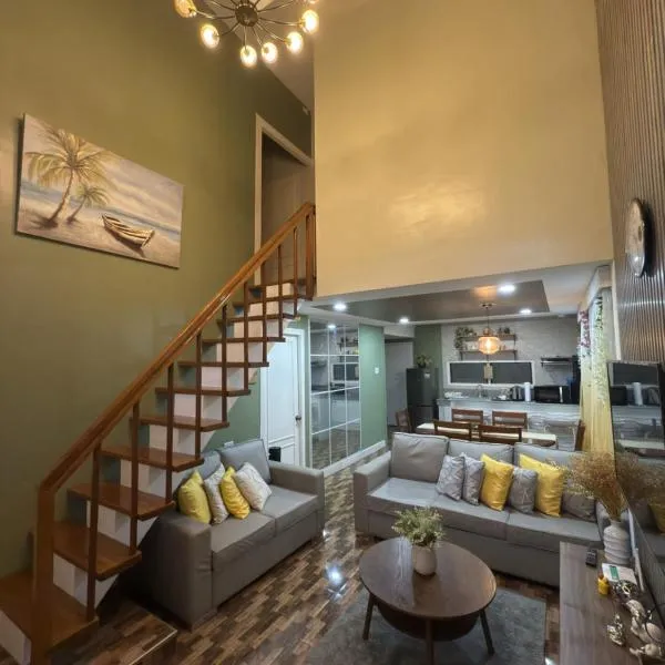 QHouse - 2 Storey House with 4 Bedrooms and 2 Bathrooms，位于卡加盐德奥罗的酒店