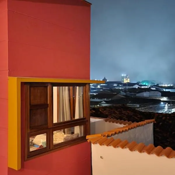 Casa Carmesí Zapatoca，位于萨帕托卡的酒店