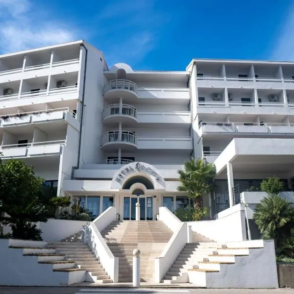 Hotel Issa，位于维斯的酒店