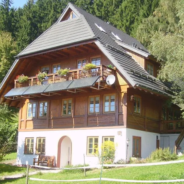 Am Neuhausbauernhof，位于黑林山区克尼格斯费尔德的酒店