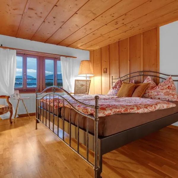 Sérénité Spiez, Lakeview, Chalet，位于Einigen的酒店