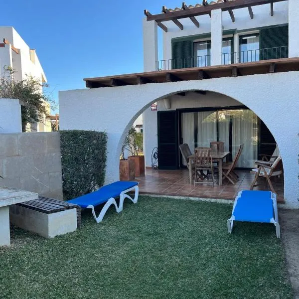 Miel y Flor - Casa en Les Oliveres ideal para familias，位于埃尔佩雷略的酒店