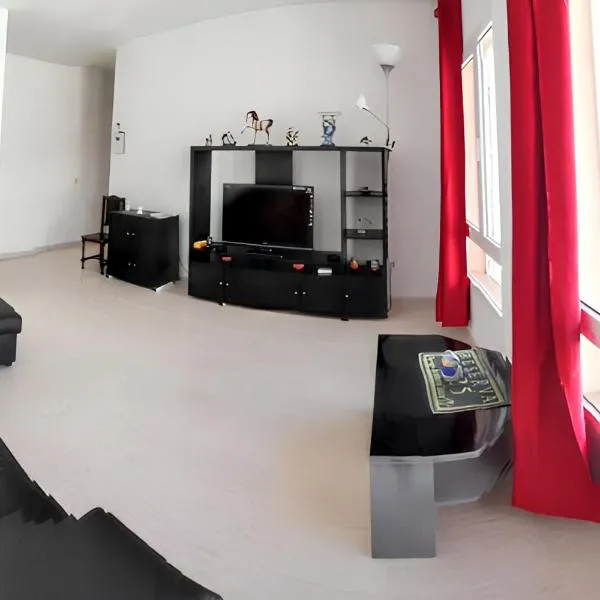 Charming Apartment in Arrecife City Centre - 90 m² - Parking，位于阿雷西费的酒店