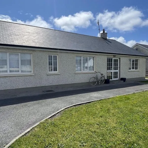 5 The Links - Tullan Strand，位于班多伦的酒店