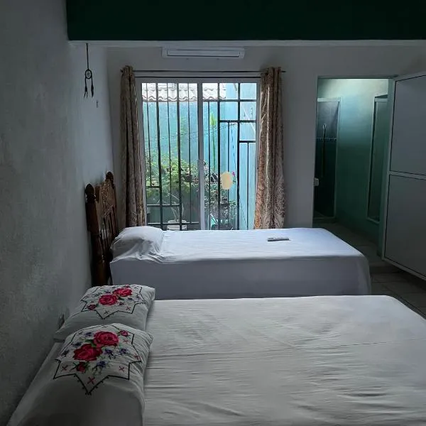 Casa Arboledas，位于曼萨尼约的酒店