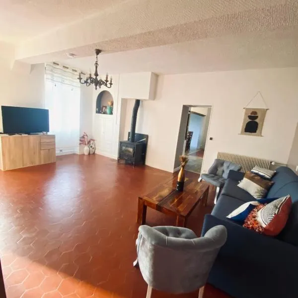 Appartement Indépendant avec jardin, entrée autonome par boîte à clé , Self-Check-In，位于Saint-Clément的酒店