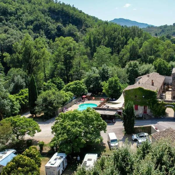 Le Moulin D'onclaire Camping et chambres d'hôtes，位于Coux的酒店