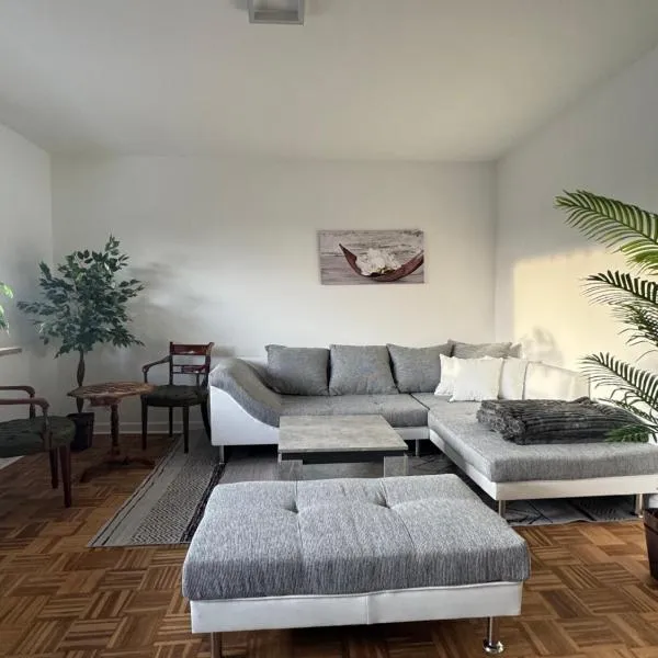 Gemütliche Ostsee Oase, 3 Zimmer mit Balkon in Bad Schwartau，位于巴特施瓦尔陶的酒店